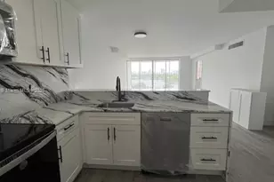 1780 NE 191st St, Miami, FL 33179 - Photo 5