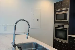 200 Biscayne Blvd Way, Miami, FL 33131 - Photo 19