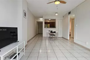 501 SW 1st St, Miami, FL 33130 - Photo 3