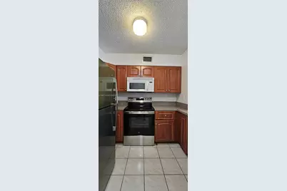 501 SW 1st St #507, Miami, FL 33130 - Photo 9