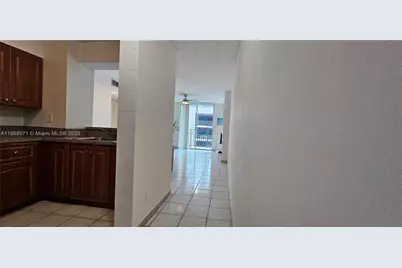 501 SW 1st St #507, Miami, FL 33130 - Photo 11