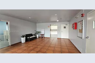 501 SW 1st St #507, Miami, FL 33130 - Photo 21