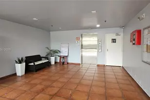 501 SW 1st St, Miami, FL 33130 - Photo 21