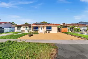 2440 SW 102nd Pl, Miami, FL 33165 - Photo 1