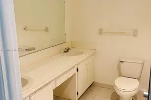 950 NE 199th St, Miami, FL 33179 - Photo 7