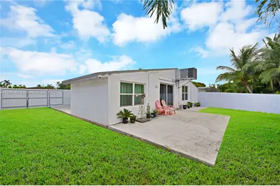 2615 Liberty St, Hollywood, FL 33020 - Photo 3