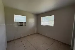 237 W Blue Heron Blvd, Riviera Beach, FL 33404 - Photo 7