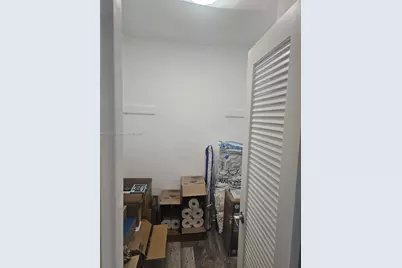 5825 Collins Ave #PH1-J, Miami Beach, FL 33140 - Photo 11
