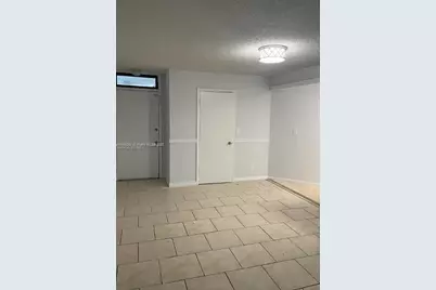 212 Lake Pointe Dr #205, Oakland Park, FL 33309 - Photo 3