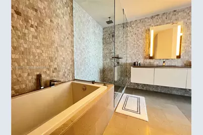 68 SE 6th St #1003, Miami, FL 33131 - Photo 31