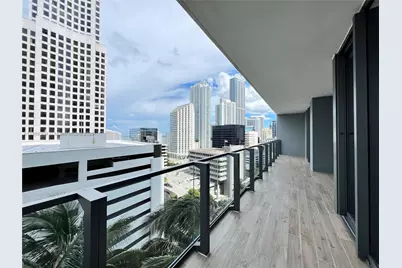 68 SE 6th St #1003, Miami, FL 33131 - Photo 35