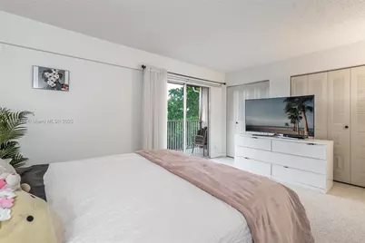 13255 SW 7th Ct #403D, Pembroke Pines, FL 33027 - Photo 15