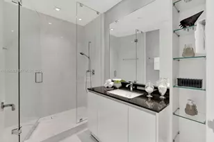 18555 Collins Ave, Sunny Isles Beach, FL 33160 - Photo 35