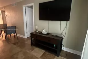 410 SE 2nd St, Hallandale Beach, FL 33009 - Photo 11