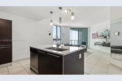 1900 N Bayshore Dr #2810, Miami, FL 33132 - Photo 3