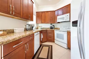 1426 Seagrape Cir, Weston, FL 33326 - Photo 11