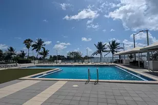 600 NE 36th St, Miami, FL 33137 - Photo 21