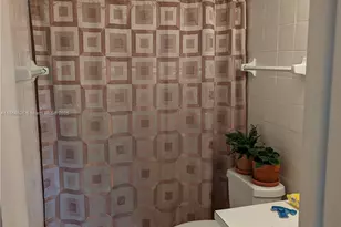 1205 Mariposa Ave, Coral Gables, FL 33146 - Photo 3