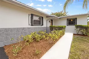 27661 SW 162nd Ct, Homestead, FL 33031 - Photo 9