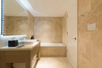 102 24th St #1016, Miami Beach, FL 33139 - Photo 15