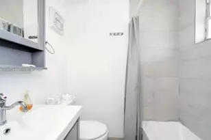 3030 Collins Ave, Miami Beach, FL 33140 - Photo 7