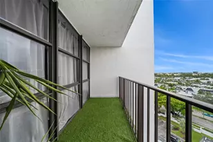 1000 Parkview Dr, Hallandale Beach, FL 33009 - Photo 9
