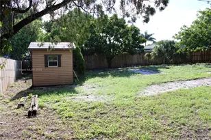 241 NE 55th St, Oakland Park, FL 33334 - Photo 43