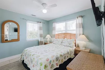 431 5th St, Key Colony Beach, FL 33051 - Photo 23