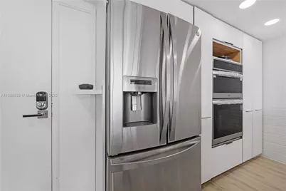 7601 E Treasure Dr #2209, North Bay Village, FL 33141 - Photo 3