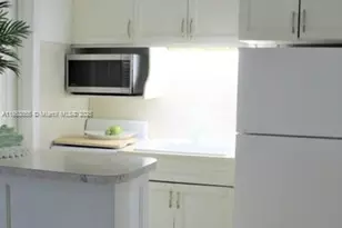 7904 West Dr, North Bay Village, FL 33141 - Photo 5