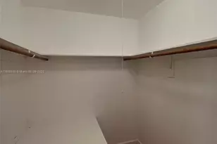 2605 NW 47th Terrace, Lauderdale Lakes, FL 33313 - Photo 9