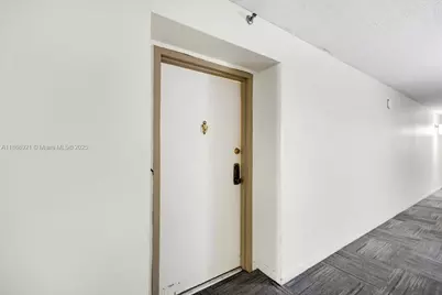 900 NE 195th Street #607, Miami, FL 33179 - Photo 9