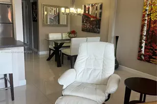 900 SW 11th Ave, Hallandale Beach, FL 33009 - Photo 5