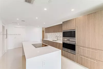 1150 102nd St #703, Bay Harbor Islands, FL 33154 - Photo 5