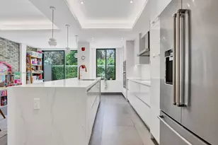 201 Crandon Blvd, Key Biscayne, FL 33149 - Photo 11