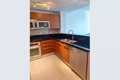 253 NE 2nd St #2606, Miami, FL 33132 - Photo 3