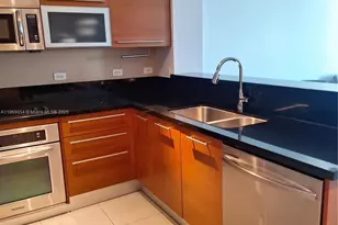 253 NE 2nd St, Miami, FL 33132 - Photo 3