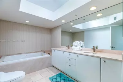 16500 Collins Ave #655, Sunny Isles Beach, FL 33160 - Photo 29