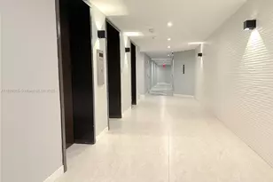 2555 Collins Ave, Miami Beach, FL 33140 - Photo 43