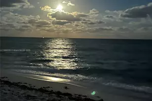 2555 Collins Ave, Miami Beach, FL 33140 - Photo 37