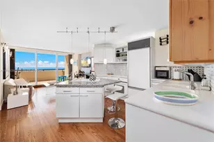 2555 Collins Ave, Miami Beach, FL 33140 - Photo 21