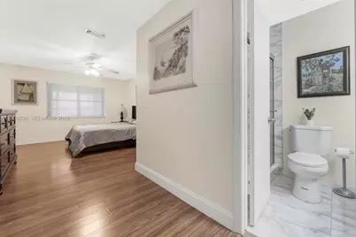 137 Essex Rd #3-28, Hollywood, FL 33024 - Photo 7