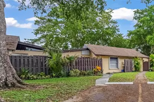 137 Essex Rd, Hollywood, FL 33024 - Photo 41