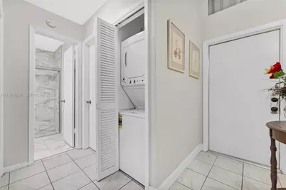 137 Essex Rd #3-28, Hollywood, FL 33024 - Photo 11