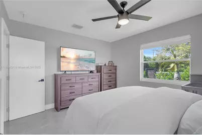 6490 SW 37th St, Miami, FL 33155 - Photo 13