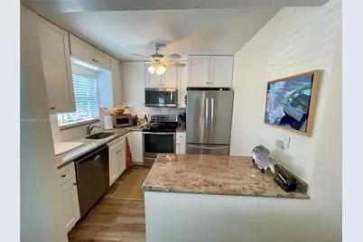 121 Linda Ln, Palm Beach Shores, FL 33404 - Photo 7