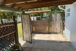 121 Linda Ln, Palm Beach Shores, FL 33404 - Photo 13