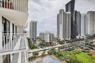 210 174th St, Sunny Isles Beach, FL 33160 - Photo 27
