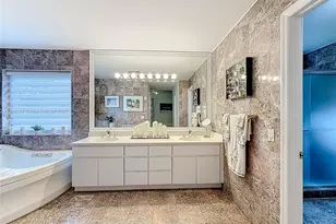 10462 SW 121st St, Miami, FL 33176 - Photo 25