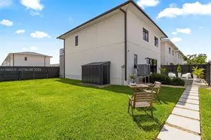 321 NW 13th Pl, Florida City, FL 33034 - Photo 5